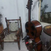 میز بار بزرگ طرح ویولن سل کنارسالنی زیبا