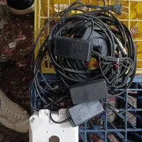 دوعددکابل یکی برق یکی دوربین