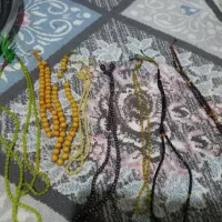 ۹تا تسبیح قدیمی کهنه قدمتی اصلی آلمانی بشرط کهنه