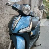 موتورسیکلت پیاجیو ایتالیایی 1401