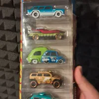 هات ویلز|کلکسیون و سرگرمی|شیراز, فرهنگ شهر|دیوار