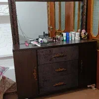 تخت، دراور و دو پاتختی سالم(بدون خوشخواب و روتختی)|تخت و سرویس خواب|بیرجند, |دیوار