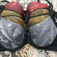 تعدادی سوتین نو فروش،به علت تغیر شغل