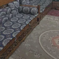 باسلام سه عدد تخت سنتی به فروش میرسد