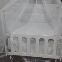 تخت کنارمادر
