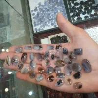 سنگ شجر و زمرد و یاقوت انواع سنگ موجود|جواهرات|شیراز, مسلم|دیوار