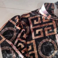 شومیز ورساچه|لباس|پیشوا, |دیوار