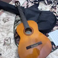 گیتار یاماها c40