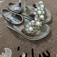 کفش های بچگانه نو