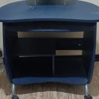 میز کامپیوتر تایوانی