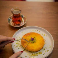 کافه کنافه و باقلوا یووا