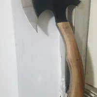 تبر نو .دسته چوبی .کوچک