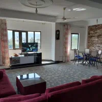 واحد۱۰۰متری خوش نقشه وپرنور