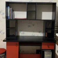 میز تحریر مشکی قرمز