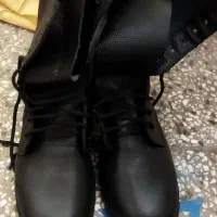 پوتین فروشی