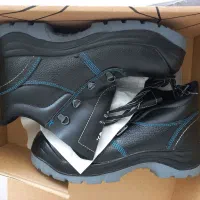 کفش ایمنی سایز ۴۰