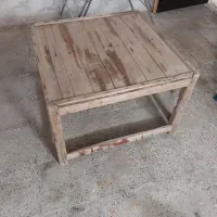 کرسی چوبی.    کرسی چوبی