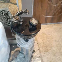 تلفن و میز تلفن کلکسیونی