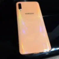 سامسونگ Galaxy A70 با حافظهٔ ۱۲۸ گیگابایت