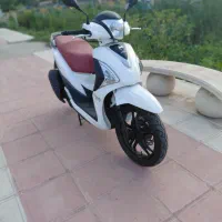 لاکی ۱۸۰ عروسک