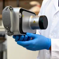 رادیو گرافی پرتابل خدمات ویژه