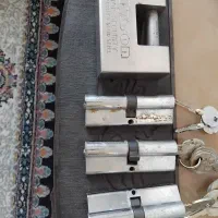 قفل کتاب با ۳ عدد مغزی استفاده نشده