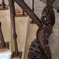 خدمات رنگ کاری چوب و کابینت،نرده راه پله و...