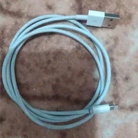 مقداری قاب و سیم شارژر نو
