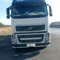 راننده و فروش یک دانگ کشنده ولوو ۴۸۰ مدل ۹۰ اتومات