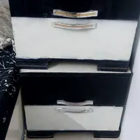 تخت و کمد|تشک تختخواب|ری, |دیوار