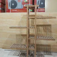 استند چوبی گل|گل و گیاه طبیعی|کرج, مهرویلا جنوبی|دیوار
