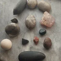 تعدادی سنگ قیمتی