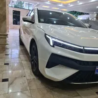 کی‌ام‌سی J7، مدل ۱۴۰۲