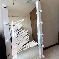آینه قدی چراغدار