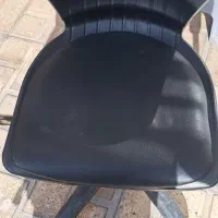 صندلی چرخدار اداری