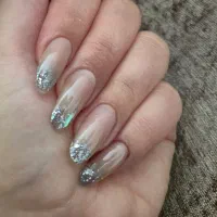 کاشت ناخن/ ترمیم ناخن/ لمینیت ناخن/ ژلیش ناخن|خدمات آرایشگری و زیبایی|اصفهان, مرداویج|دیوار