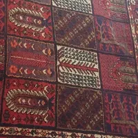 یک عدد فرش دست بافت پشم قدیمی