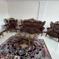 مبلمان ۷نفره سلطنتی همراه بایه میزوسط ودوعسلی