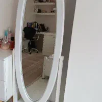 آیینه ایستاده