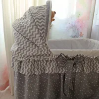 گهواره نوزاد تمیز