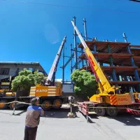 اجاره یا خدمات جرثقیل ۳تن تا ۱۲۰ تن|خدمات حمل و نقل|تهران, ستارخان|دیوار