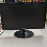 کیس کامپیوتر سالم به همراه مانیتور