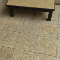 میز زمینی برای نوشتن