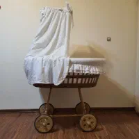 تخت کنار مادر نوزاد