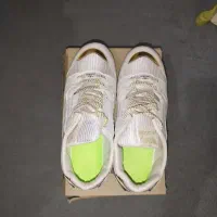 کفش کتانی و صندل هردو سایز ۴۳ کیف بادی بگ همه  نو