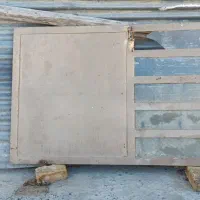 درب و چهارچوب فلزی سالم بدون پوسیدگی