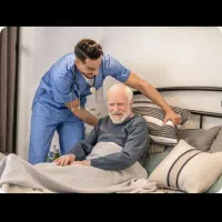 پرستاری و نگهداری از سالمند آقا