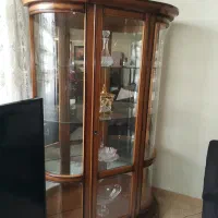 ویترین نوین چوبی و شیشه