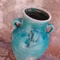 لاجین و کوزه قدیمی قابل استفاده|کلکسیون اشیاء عتیقه|اراک, |دیوار