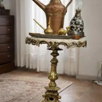 میز کنار سالنی برنزی، مناسب دکور کلاسیک